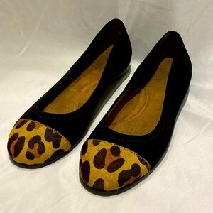 Aerosoles Bechincolor Black Suede Ballet
Flat, size 6